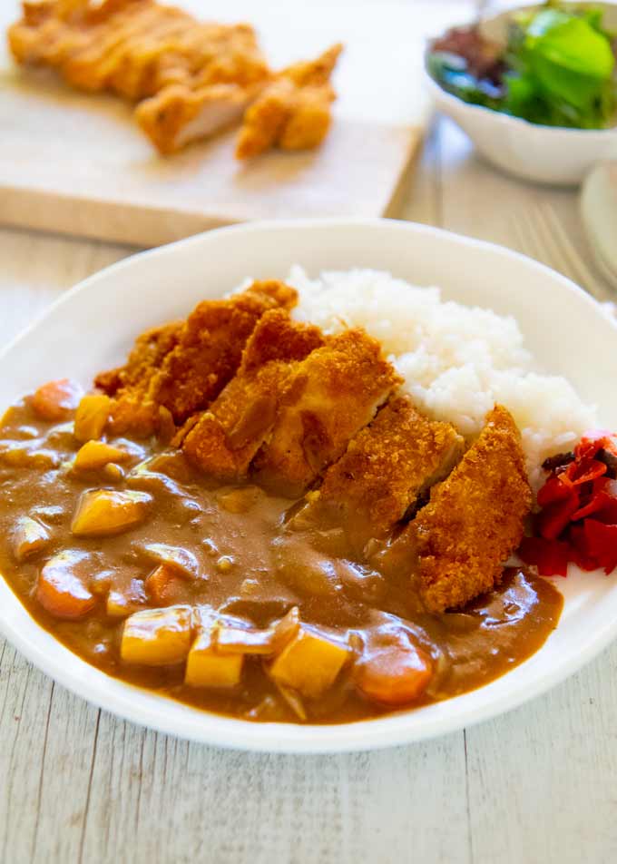 ข้าวแกงกะหรี่ + สะโพกไก่ทอด